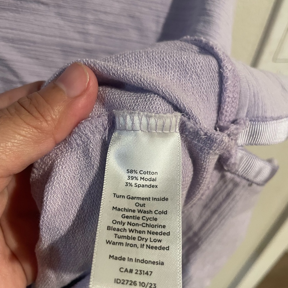 Talbots Soft Lavender Knit Top Size Medium - Picture 4 of 5